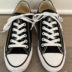 Converse All Star Women's Sneaker (Size 7)